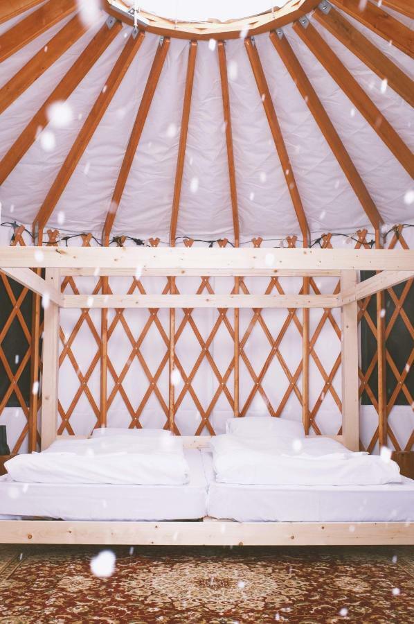 The Yurts At Margo'S Garden, Kiroro Hotel อาคาอิกาวะ ภายนอก รูปภาพ