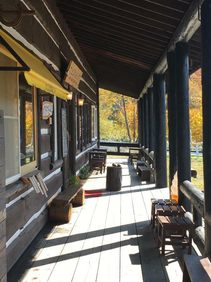 The Yurts At Margo'S Garden, Kiroro Hotel อาคาอิกาวะ ภายนอก รูปภาพ