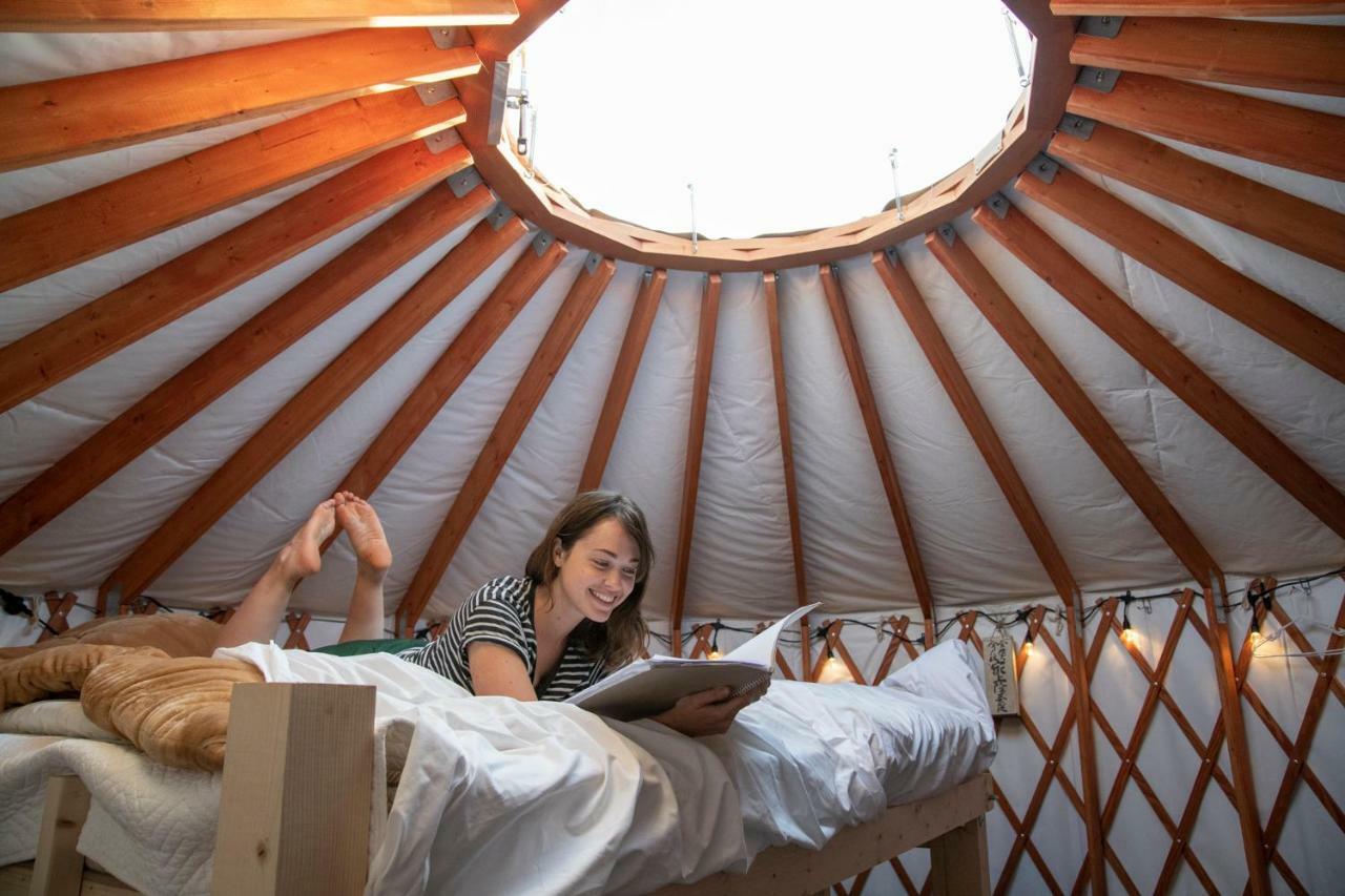 The Yurts At Margo'S Garden, Kiroro Hotel อาคาอิกาวะ ภายนอก รูปภาพ